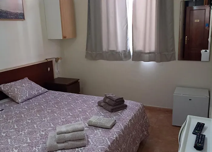 Kiki Vivienda Alojamento de Acomodação e Pequeno-almoço 3*